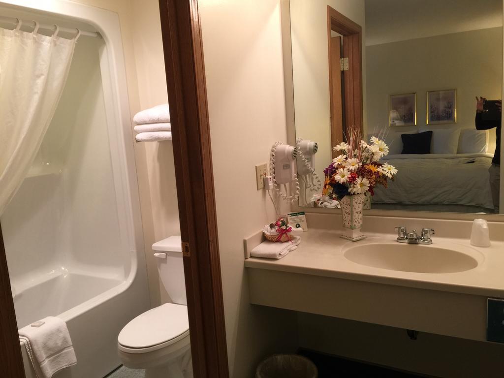 Americas Best Value Inn & Suites - Bluffton Ngoại thất bức ảnh